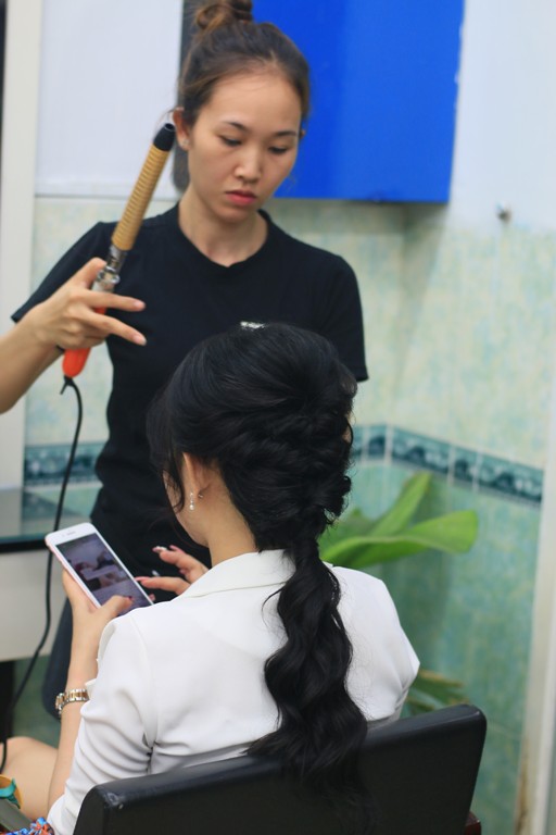 học viên có kỹ năng làm tóc tốt có thể làm thêm ngay tại salon sau giờ học