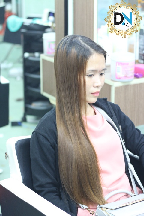 mái tóc dài khi duỗi sẽ đỡ rối và rất dễ chăm sóc